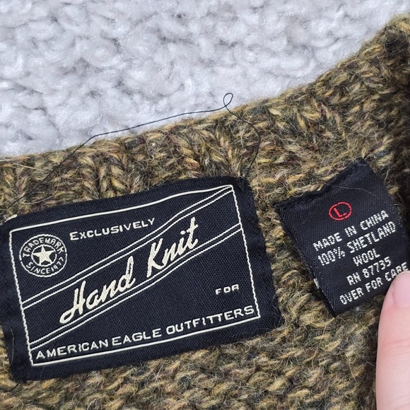 American Eagle Mens L Wool Argyle Sweater Green Brown V Neck Hand Knit Vintage - Picture 3 of 11